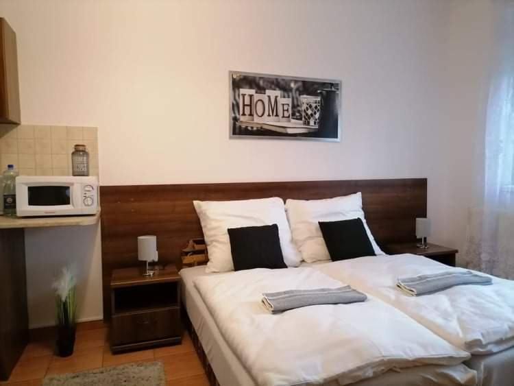 Aqua Oazis Apartman ไฮจ์ดุสโซบอสโล ภายนอก รูปภาพ