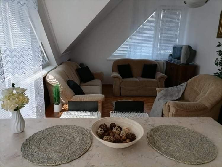 Aqua Oazis Apartman ไฮจ์ดุสโซบอสโล ภายนอก รูปภาพ
