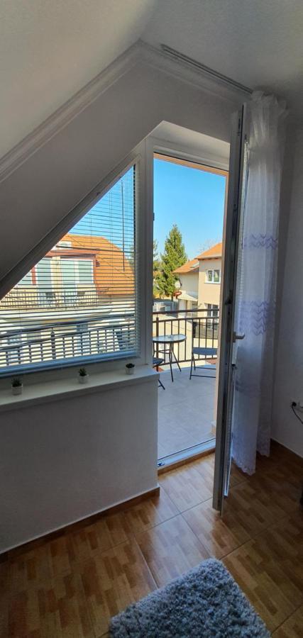 Aqua Oazis Apartman ไฮจ์ดุสโซบอสโล ภายนอก รูปภาพ